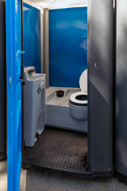 Best Portable restroom trailer rental  in Lake Clarke Shores, FL